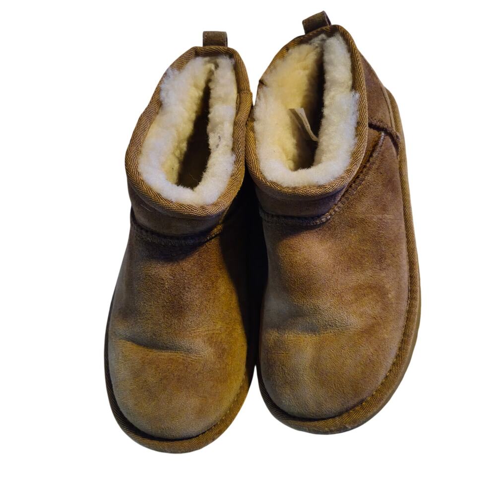 UGG Women's Classic Mini chestnut size women's bootie US 5